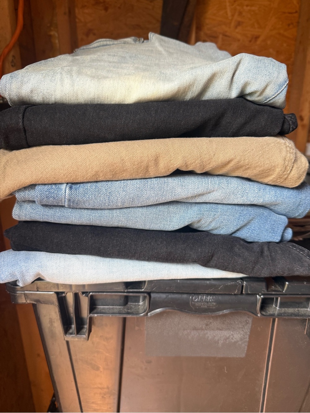 Men’s Jeans Lot - 32 & 34 waist (7 pairs)